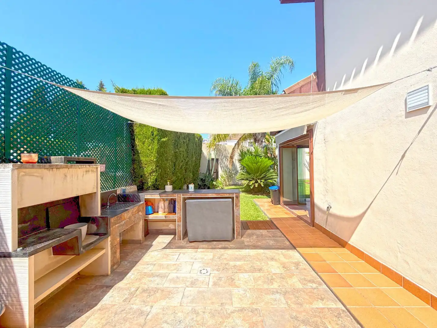 Terrassa de Casa o xalet en venda en Tomares amb Piscina comunitària