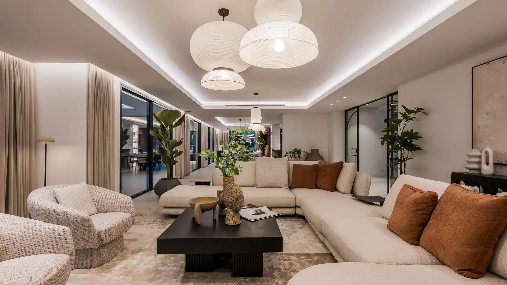Sala de estar de Casa o chalet en venta en Marbella con Aire acondicionado, Jardín privado y Terraza