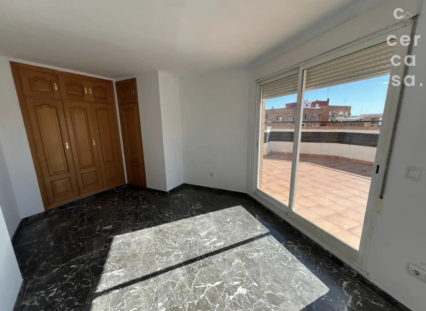 Schlafzimmer von Dachboden zum Verkauf in Valencia mit Terrasse