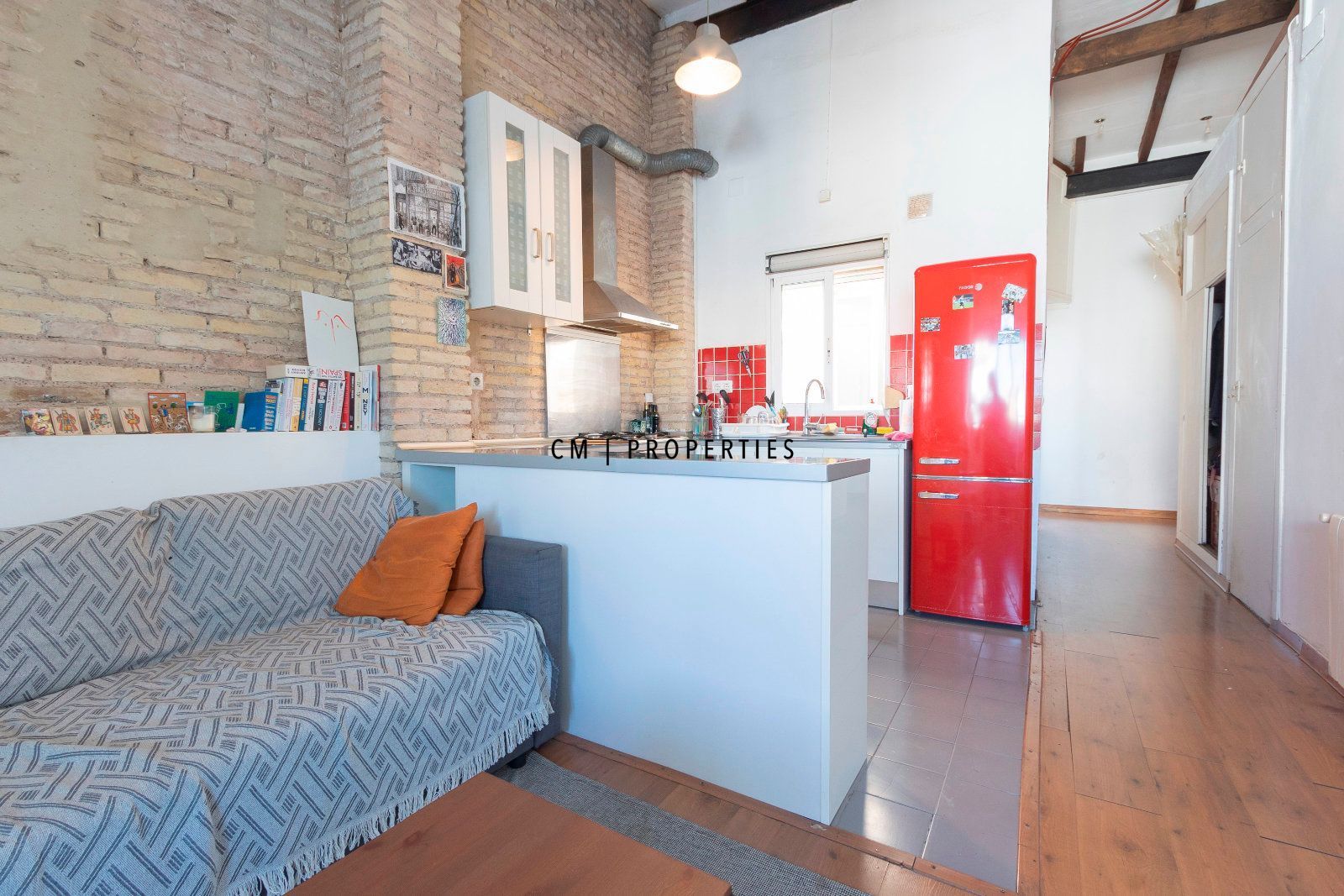 Cuina de Àtic de lloguer en  Valencia Capital amb Calefacció, Parquet i Terrassa