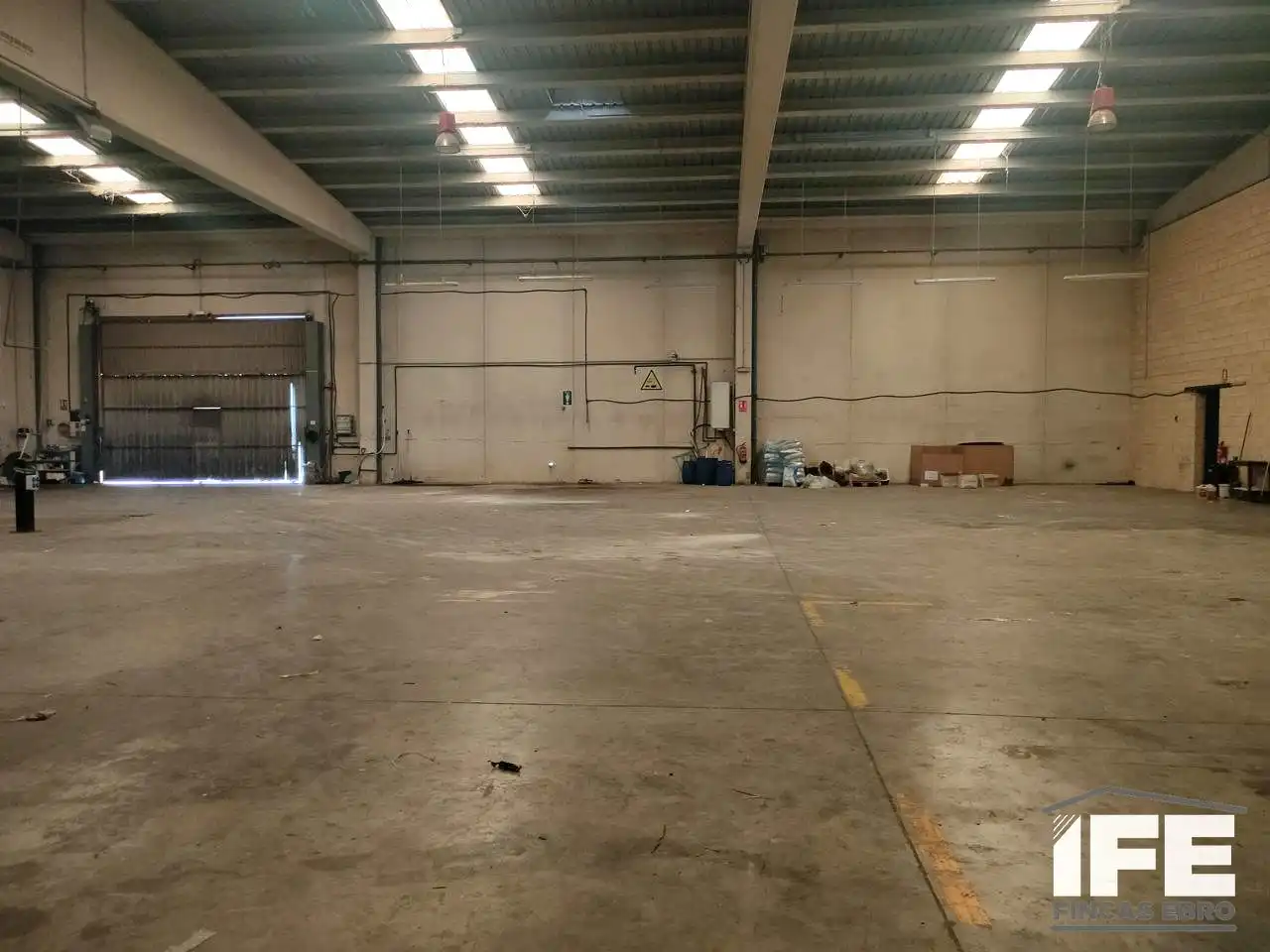 Nau industrial de lloguer en Alagón