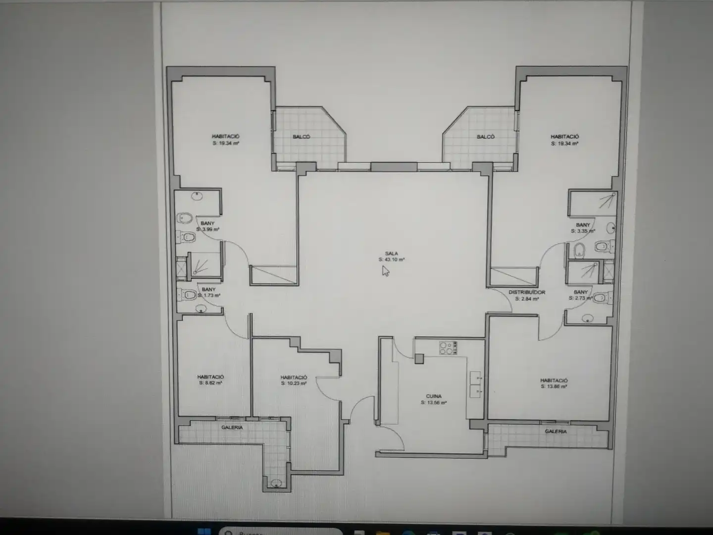 Dachboden zur Miete in Barcelona mit Heizung, Ofen und Balkon