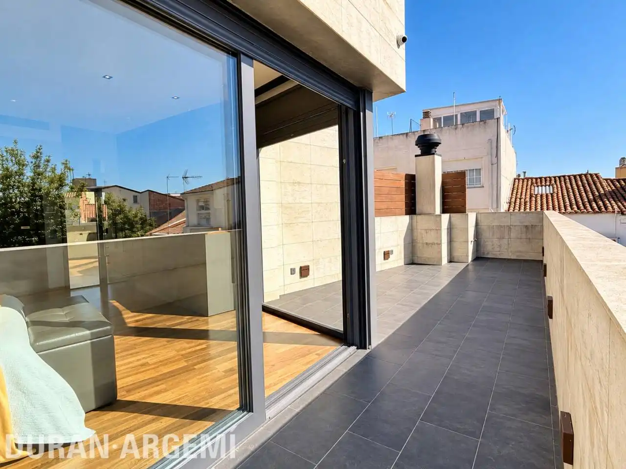 Terrassa de Casa o xalet en venda en Terrassa amb Aire condicionat, Calefacció i Jardí privat