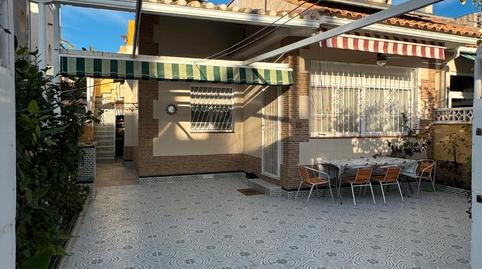 Foto 2 de Casa adosada en venda a Zona Carrefour - Urbanizaciones, Alicante