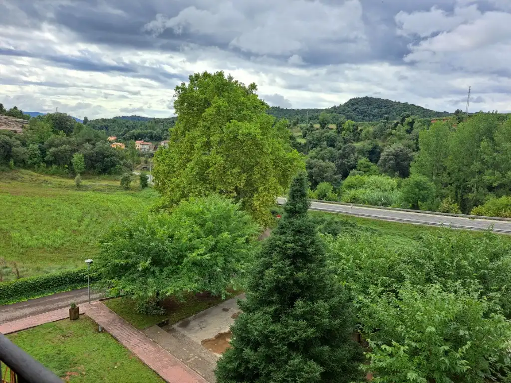 Außenansicht von Maisonette zum Verkauf in Berga mit Heizung, Parkett und Abstellraum
