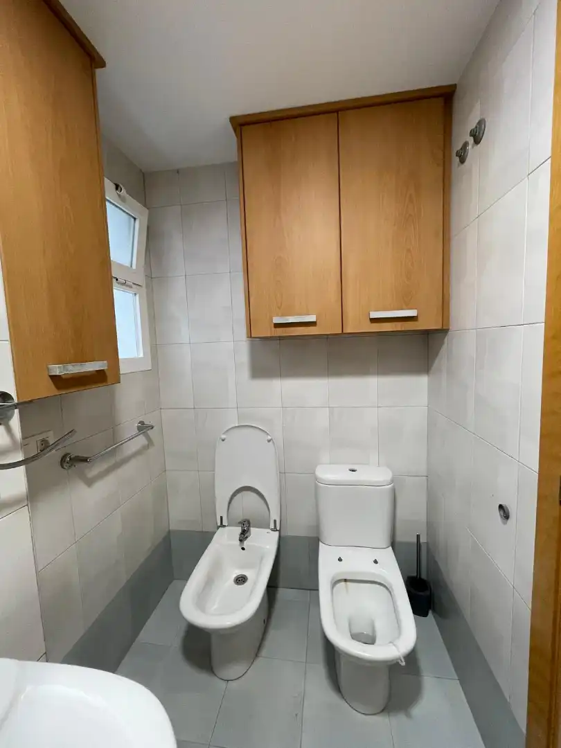 Bany de Apartament en venda en Moncofa amb Aire condicionat, Terrassa i Moblat
