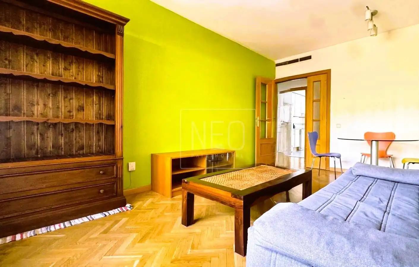 Sala d'estar de Planta baixa en venda en Las Rozas de Madrid amb Calefacció, Parquet i Traster