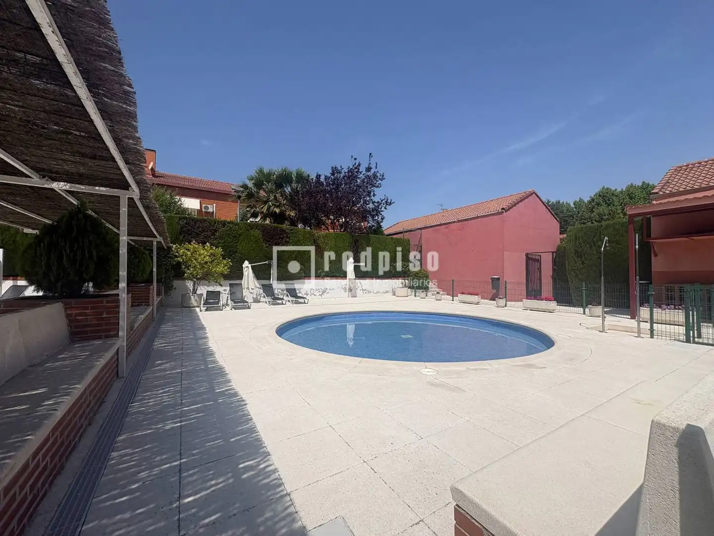 Swimming pool of Houses for sale in Tres Cantos  with Air Conditioner, Heating and Parquet flooring