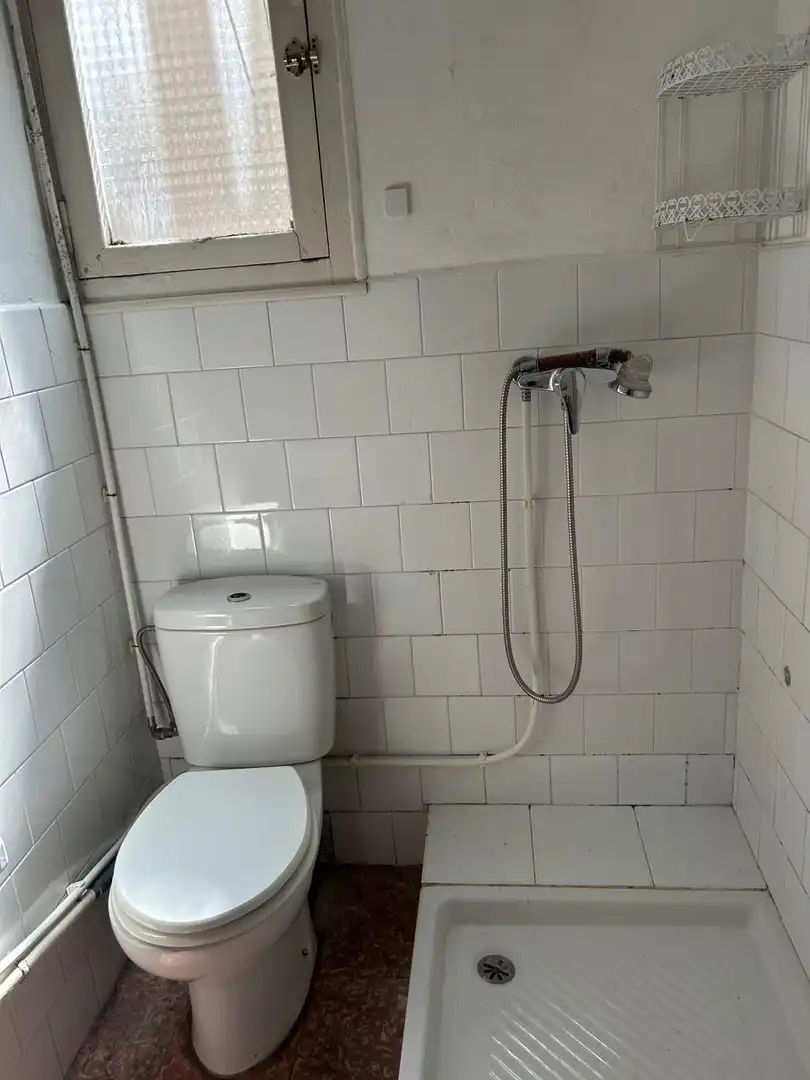 Baño de Piso en venta en Centelles con Terraza