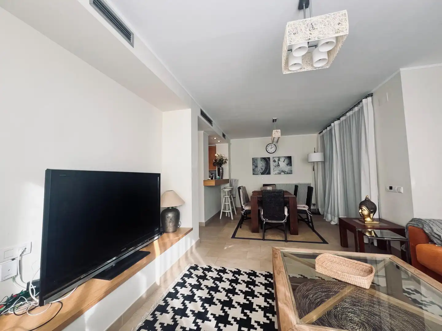 Semi-detached house with pool for sale in Carrer ALFRED SISLEY, imagen 2