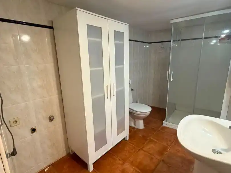 Bany de Pis en venda en Magallón amb Balcó