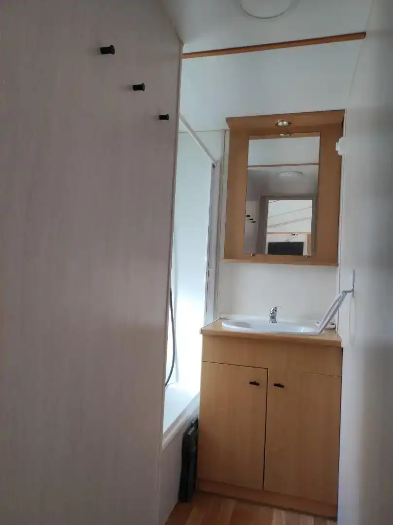 Baño de Apartamento en venta en Felix con Amueblado, Microondas y TV
