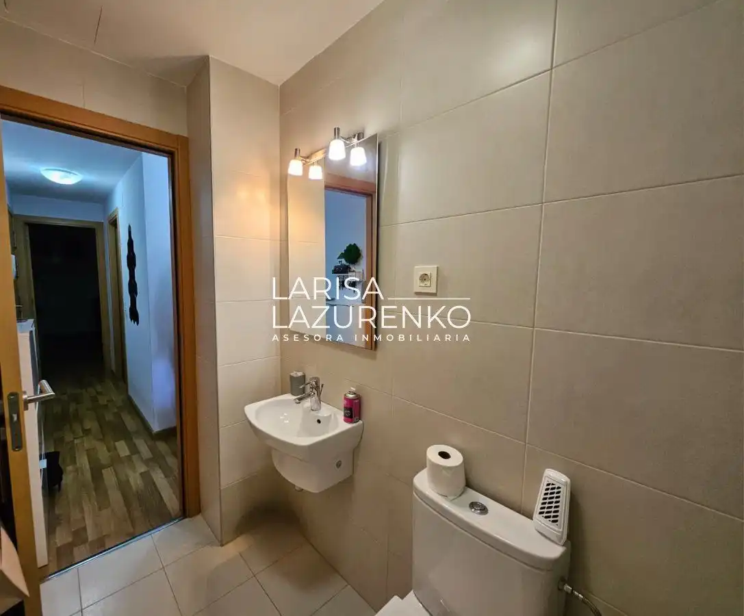Bathroom of Flat for sale in Cambrils  with Air Conditioner, Heating and Balcony