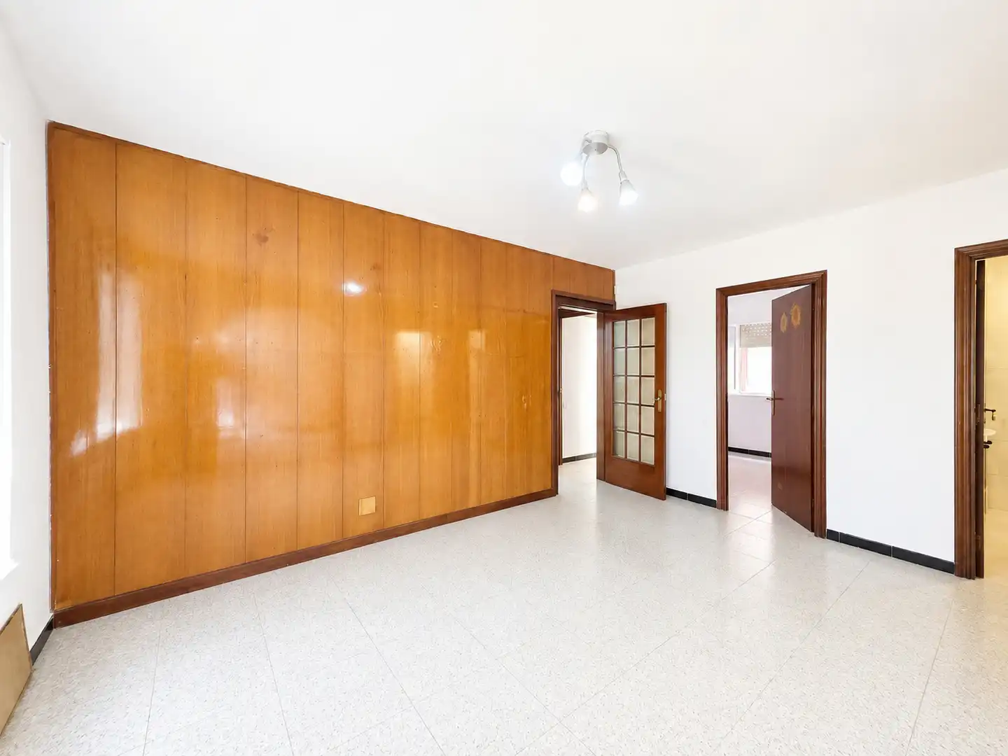 Flat for sale in Sabadell  with Oven and Alarm
