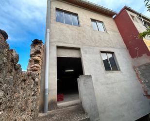 Vista exterior de Casa adosada en venda en Anna amb Terrassa, Traster i Balcó