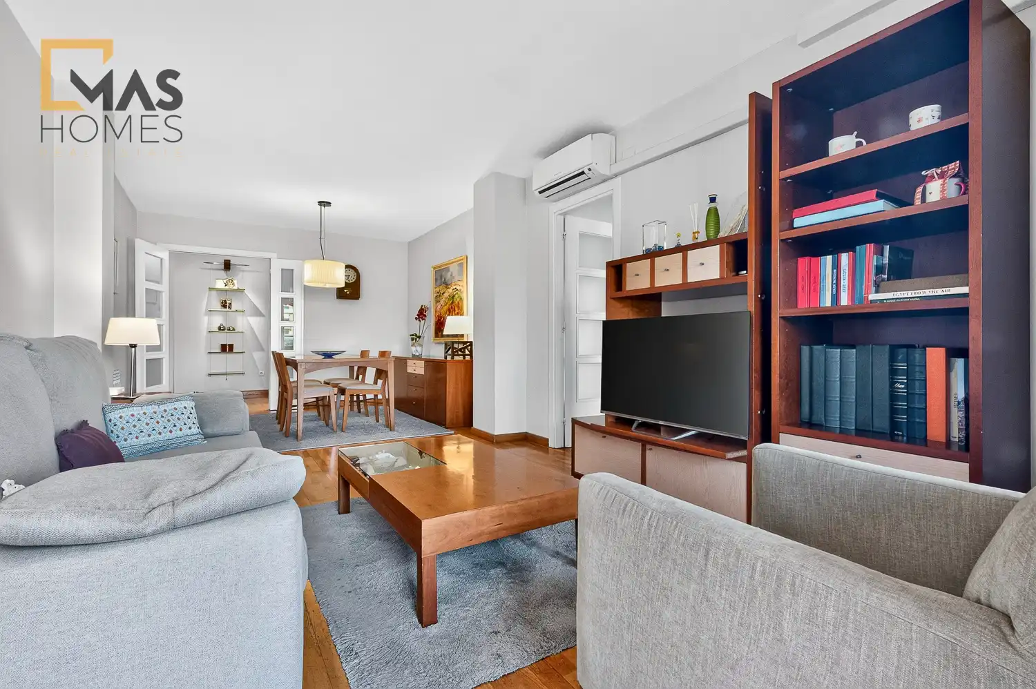 Sala d'estar de Pis en venda en Sant Cugat del Vallès amb Aire condicionat, Calefacció i Parquet