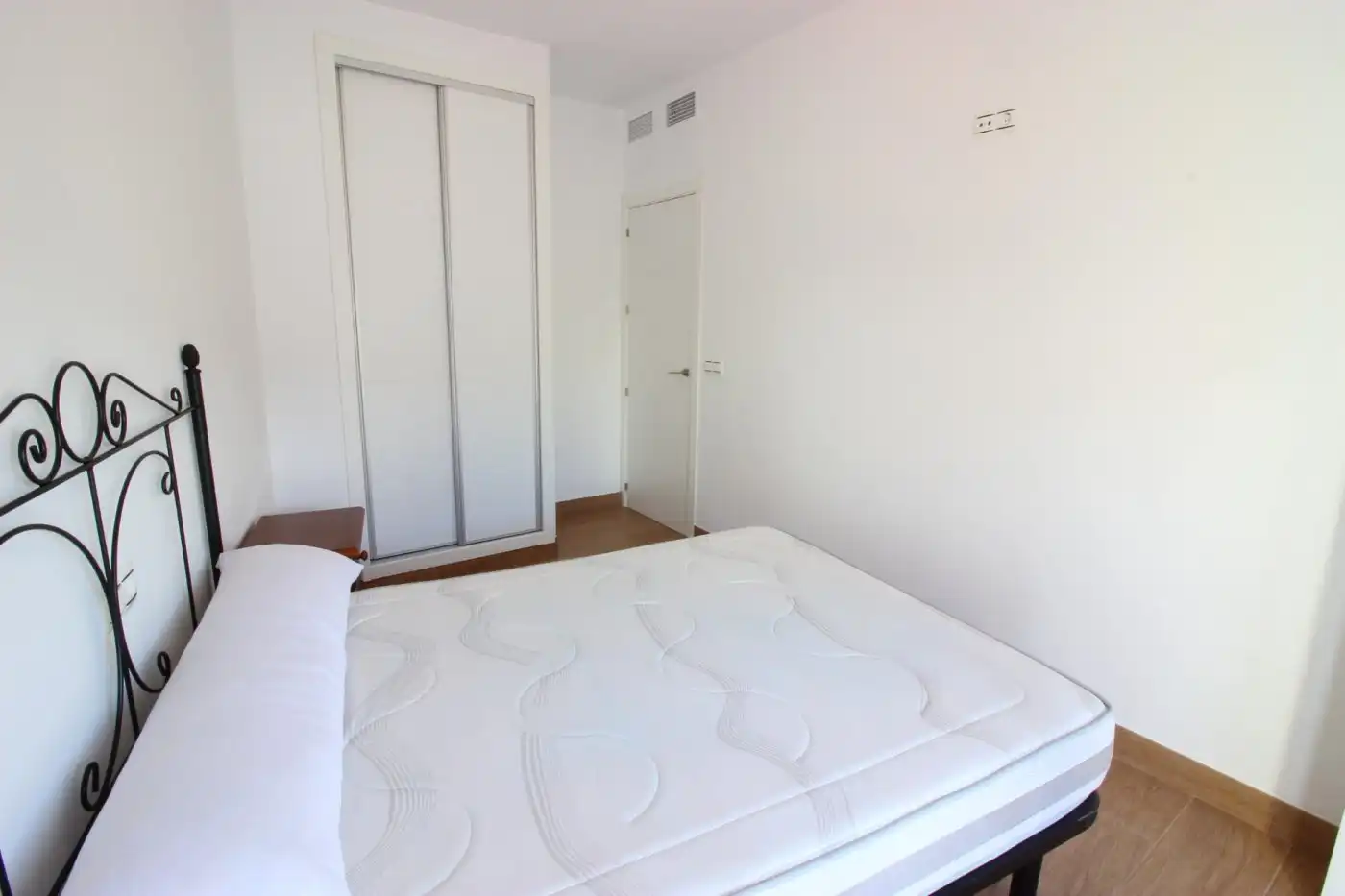 Habitación de Piso de alquiler en Ronda con Aire acondicionado, Amueblado y Balcón