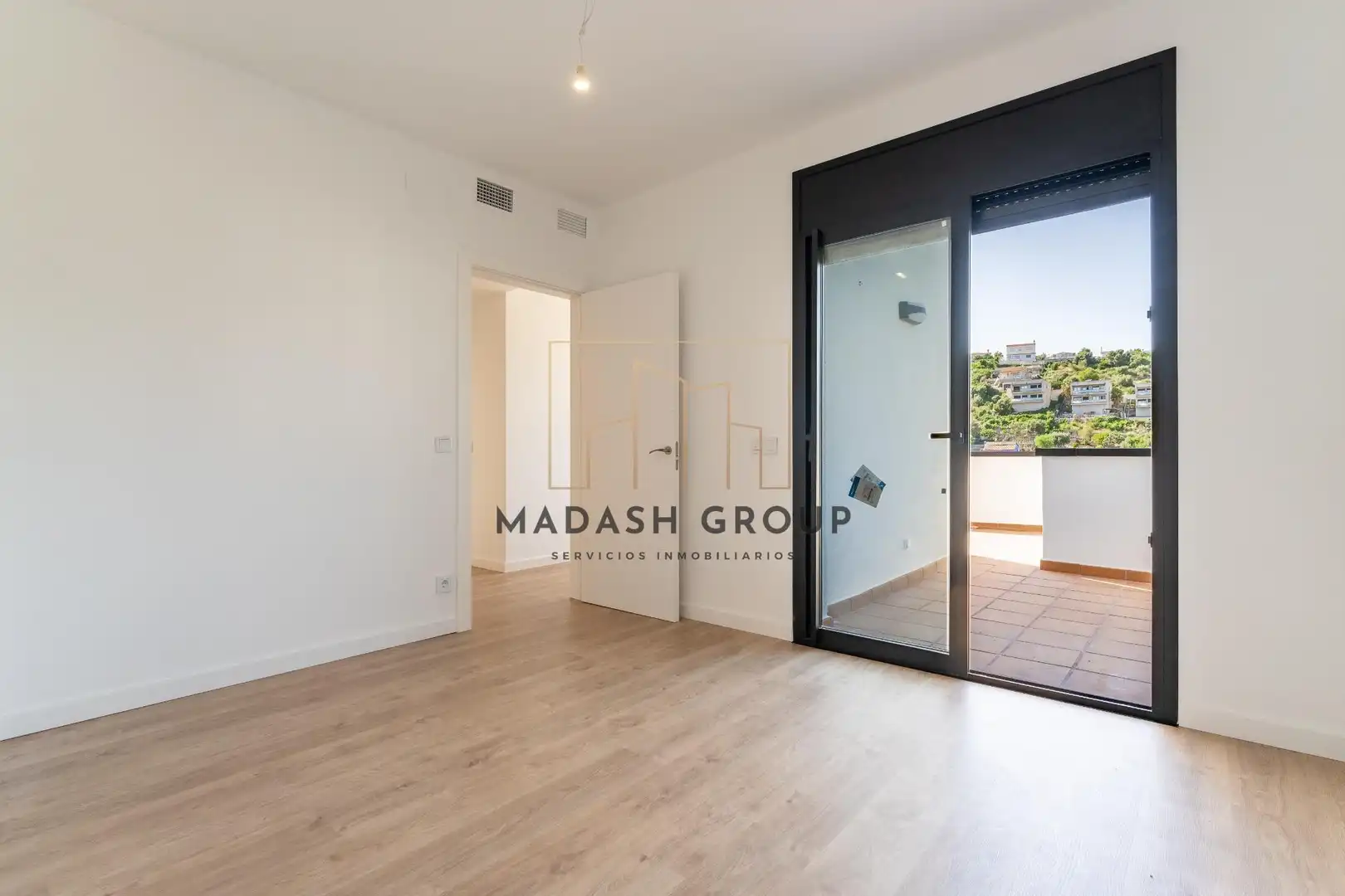 Villa mit Pool zum Verkauf in Avenida de la Marca Hispànica, imagen 28