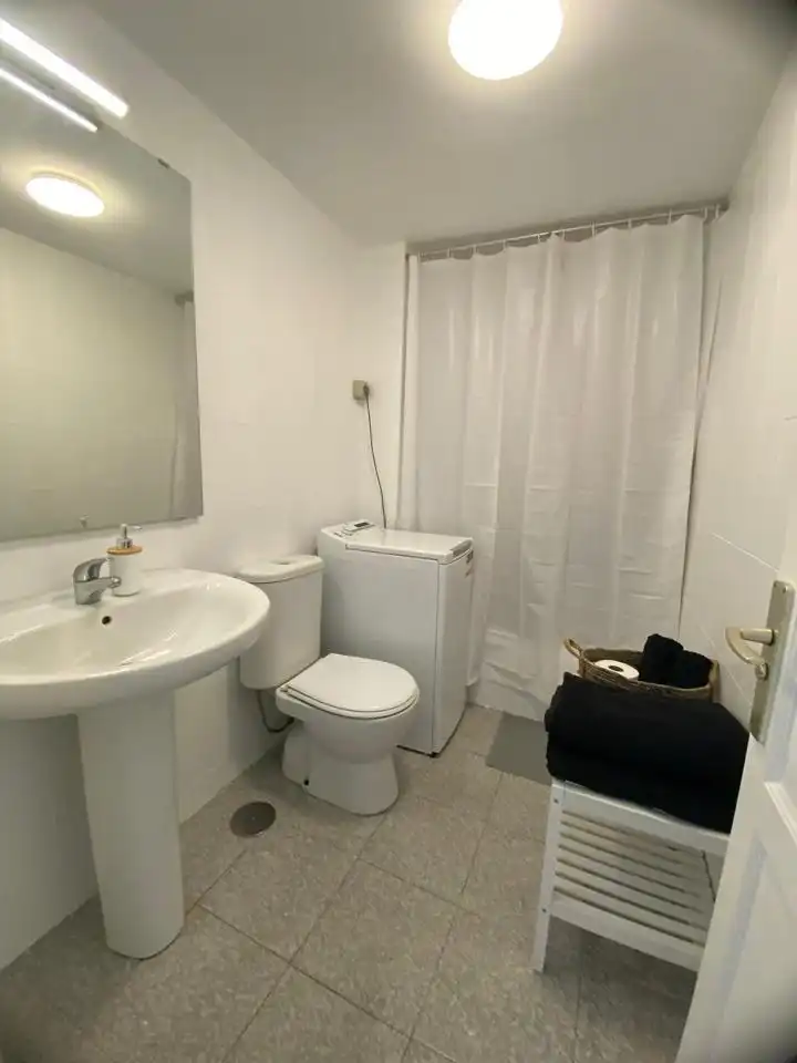 Baño de Apartamento de alquiler en San Bartolomé de Tirajana con Terraza, Amueblado y Piscina comunitaria