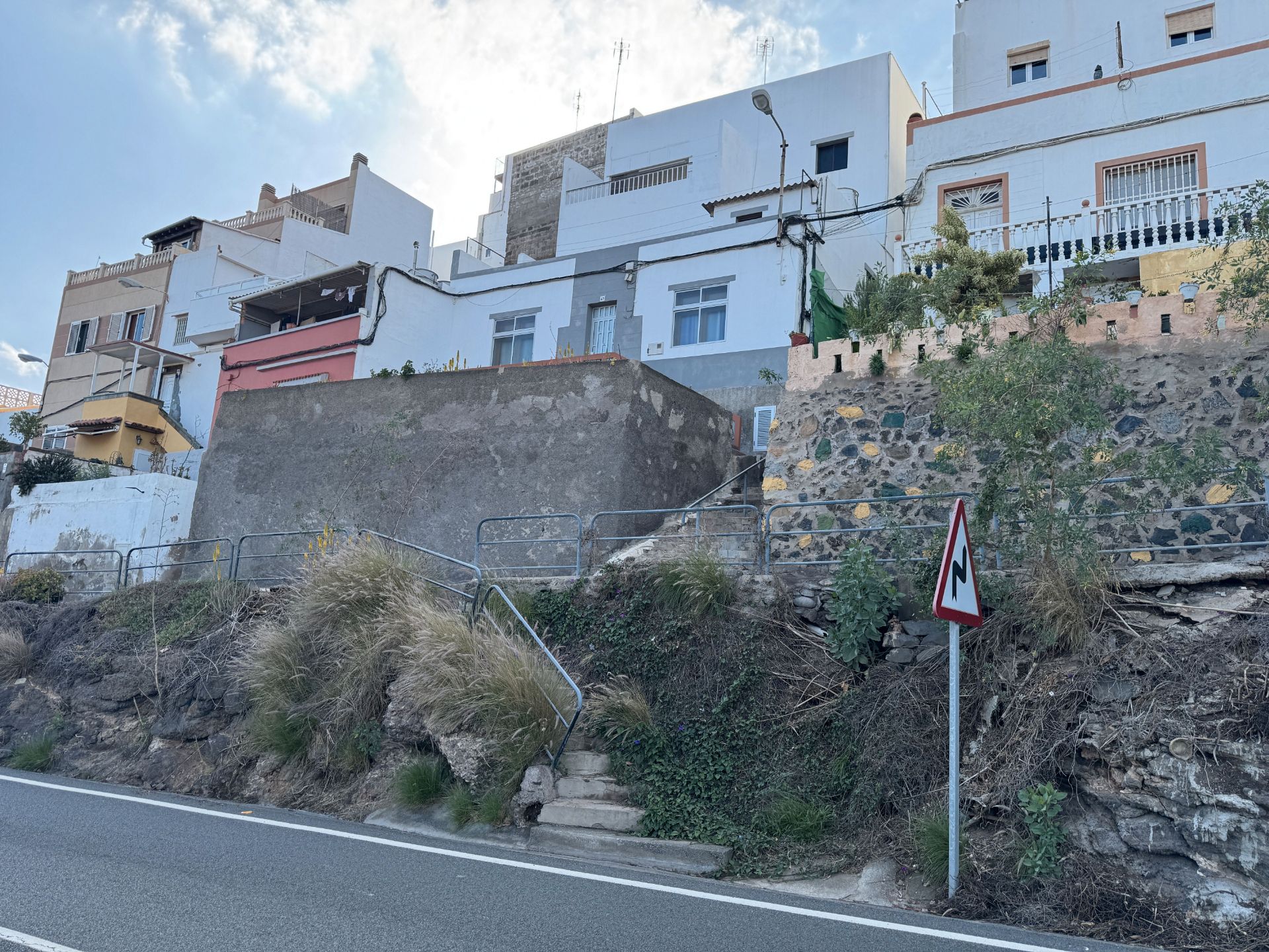 Vista exterior de Casa o xalet en venda en Telde amb Jardí privat, Terrassa i Balcó