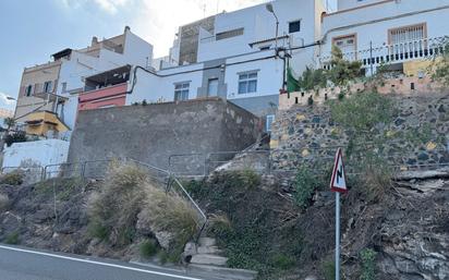 Vista exterior de Casa o xalet en venda en Telde amb Jardí privat, Terrassa i Balcó