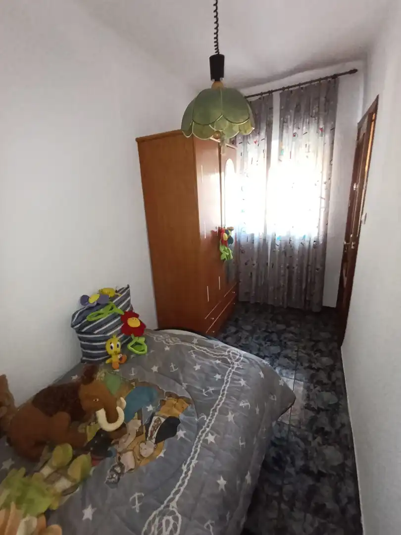 Dormitori de Casa o xalet en venda en Linares amb Aire condicionat, Calefacció i Terrassa