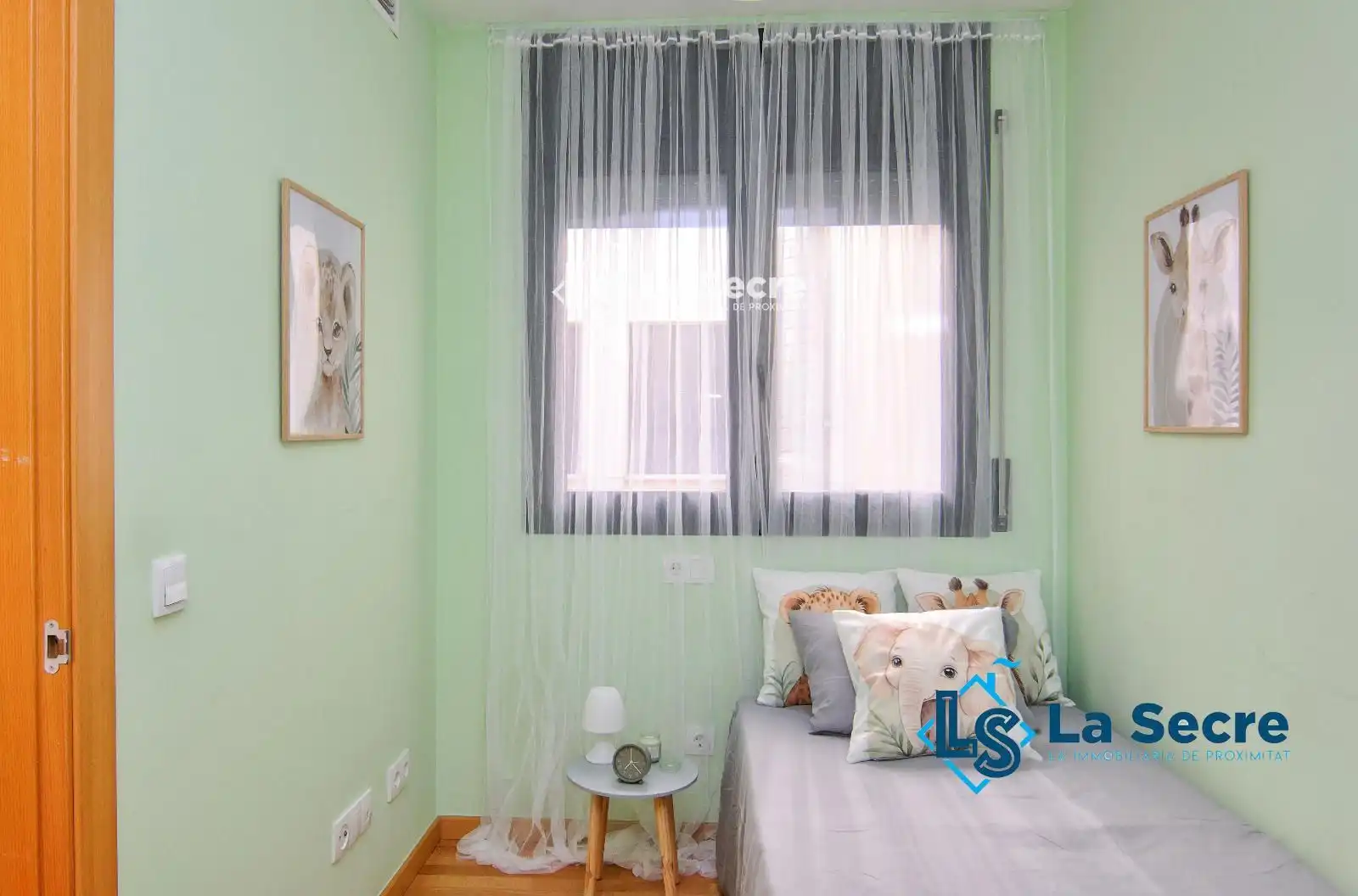 Habitación de Piso en venta en Martorell con Aire acondicionado
