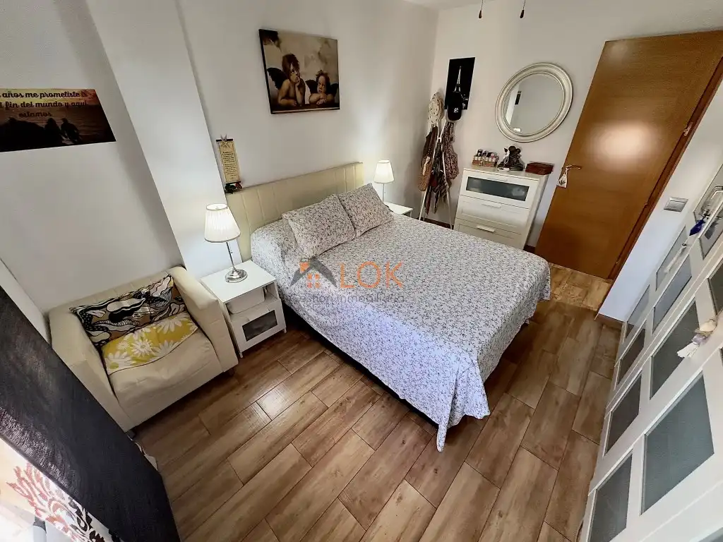 Bedroom of Flat for sale in Málaga  with Air Conditioner, Terrace and Furnished