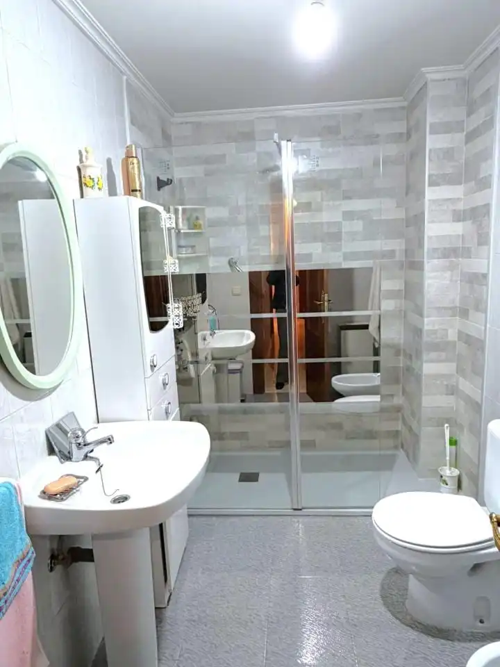 Bany de Casa o xalet en venda en Villarejo de Órbigo amb Calefacció, Parquet i Terrassa