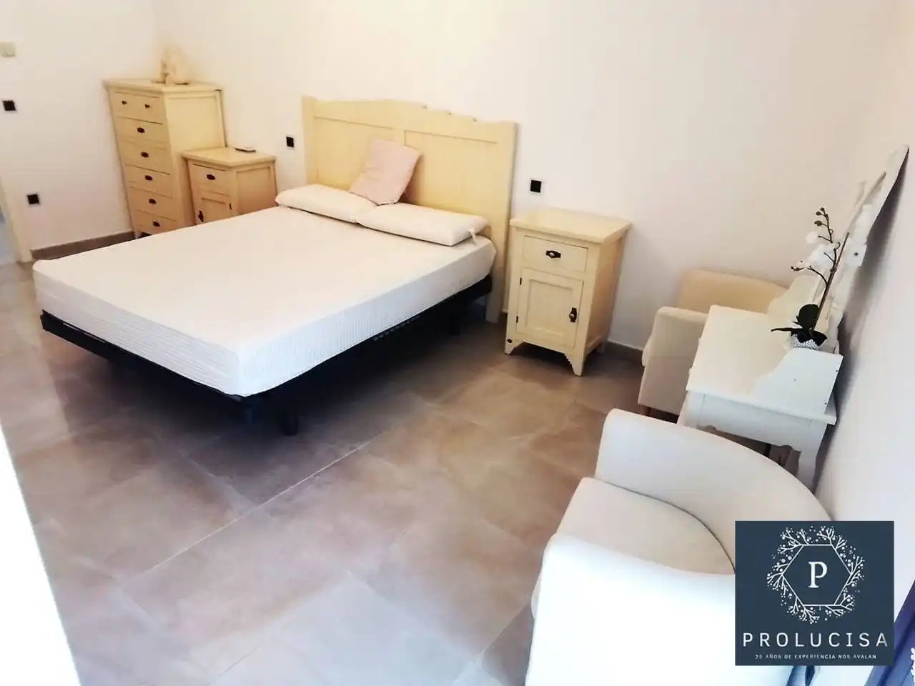 Bedroom of Flat for rent in Moraleja de Enmedio