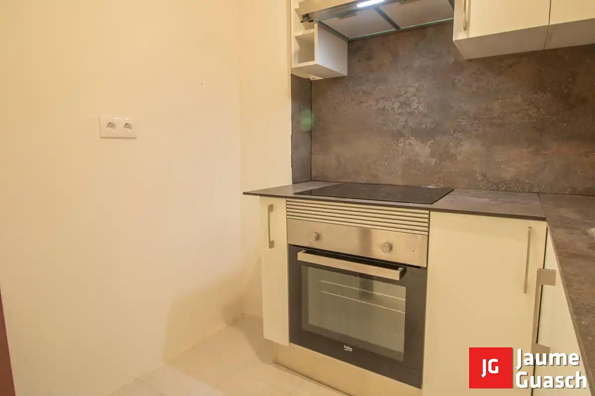 Cocina de Piso en venta en Torredembarra con Calefacción, Terraza y Trastero