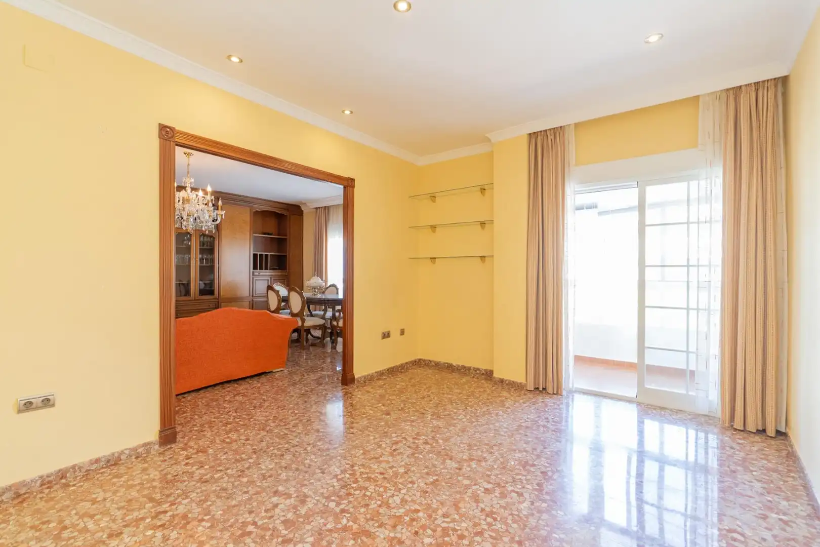 Piso en venta en Motril con Terraza y Trastero