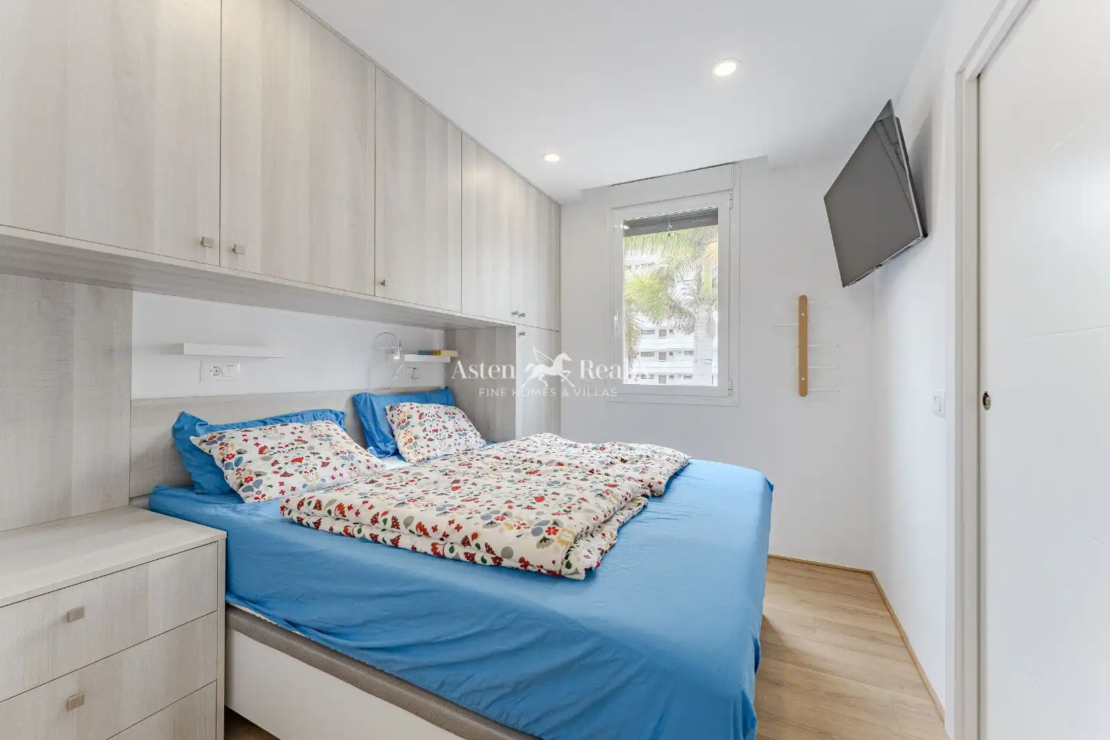 Bedroom of Attic for sale in Adeje  with Air Conditioner, Terrace and Swimming Pool