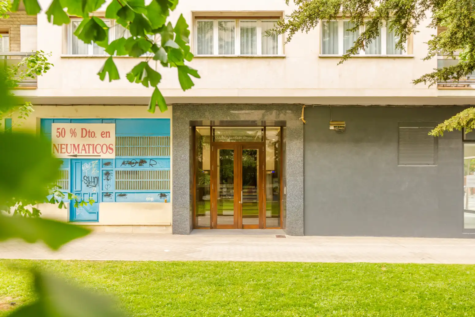 Vista exterior de Piso en venta en  Pamplona / Iruña con Calefacción y Parquet