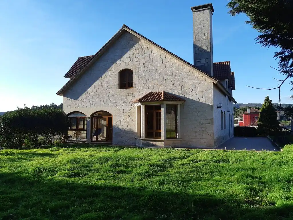 Exterior view of Houses for sale in Ribeira  with Heating, Private garden and Storage room