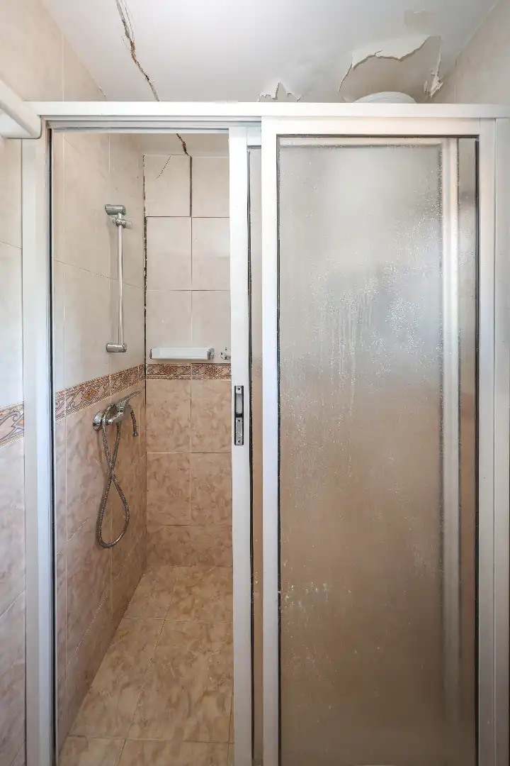 Bany de Casa o xalet en venda en Casarabonela amb Jardí privat