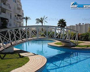 Piscina de Apartament en venda en Carboneras amb Aire condicionat, Calefacció i Terrassa