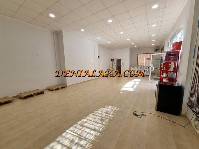 Local comercial en Alquiler en Carrer Mercè Rodoreda en El Verger