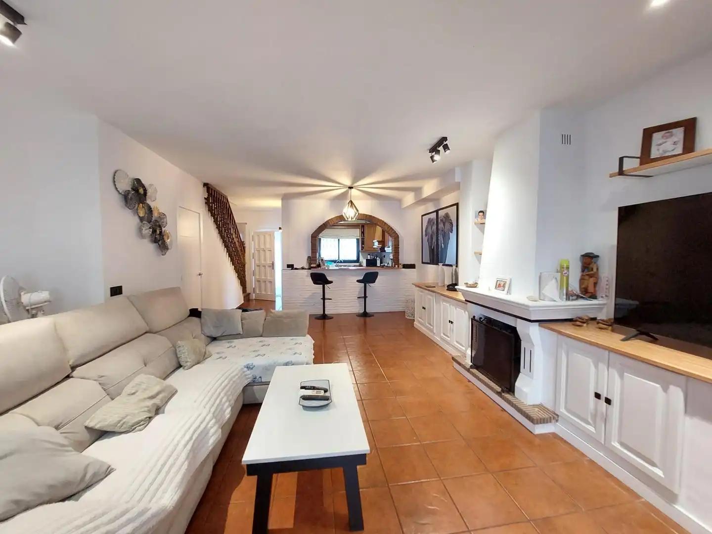Living room of Detached homes for sale in Benahavís  with Air Conditioner, Heating and Private garden