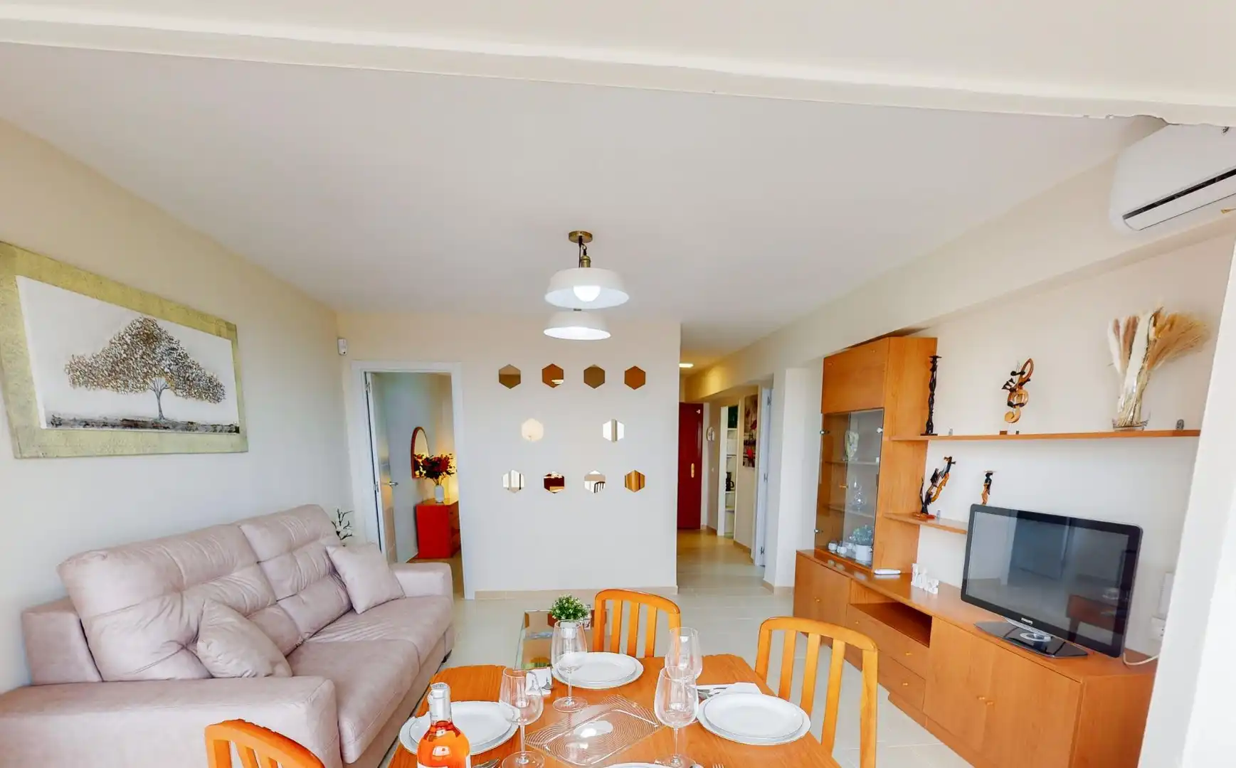 Sala de estar de Piso de alquiler en Benalmádena con Aire acondicionado, Calefacción y Jardín privado