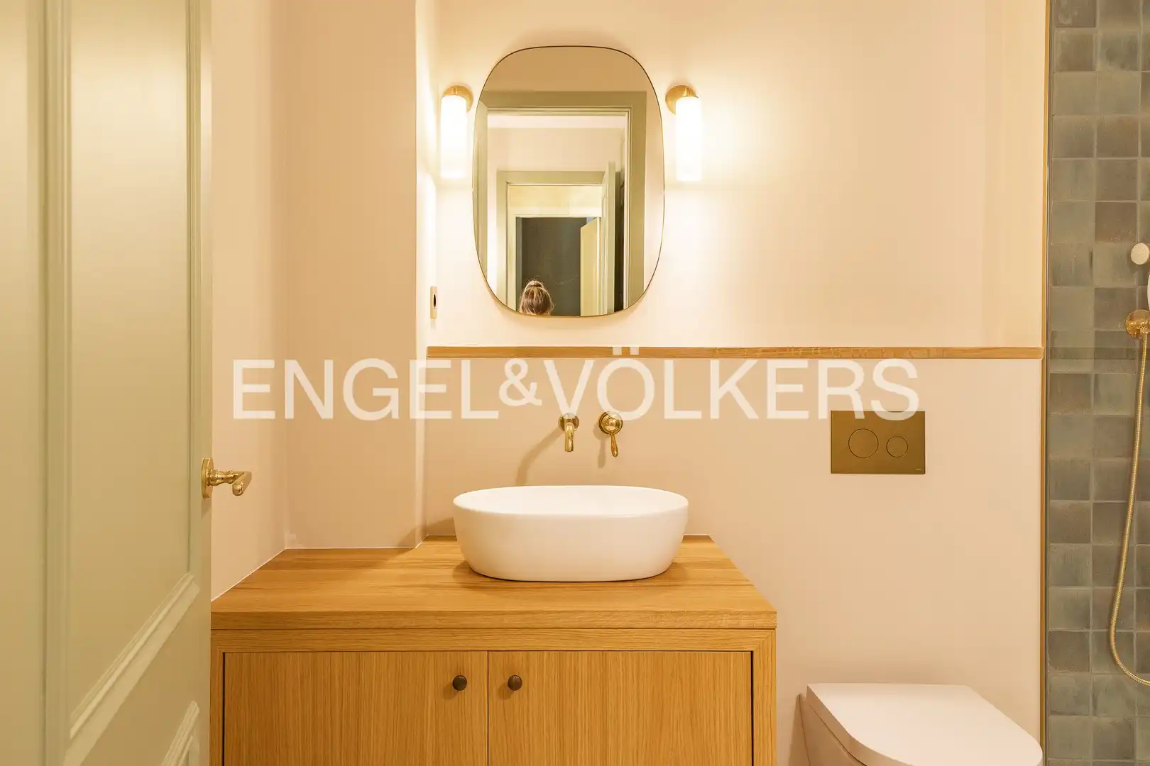 Badezimmer von Wohnung zum Verkauf in Barcelona mit Klimaanlage, Heizung und Parkett