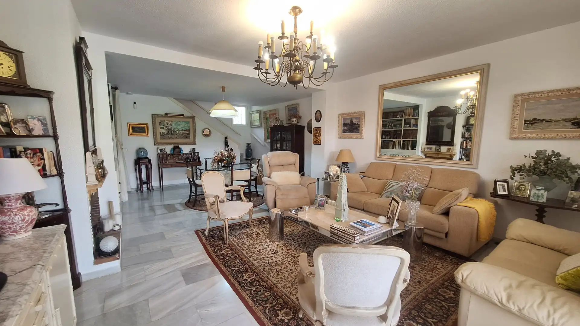Living room of Detached homes for sale in Estepona  with Air Conditioner, Terrace and Swimming Pool