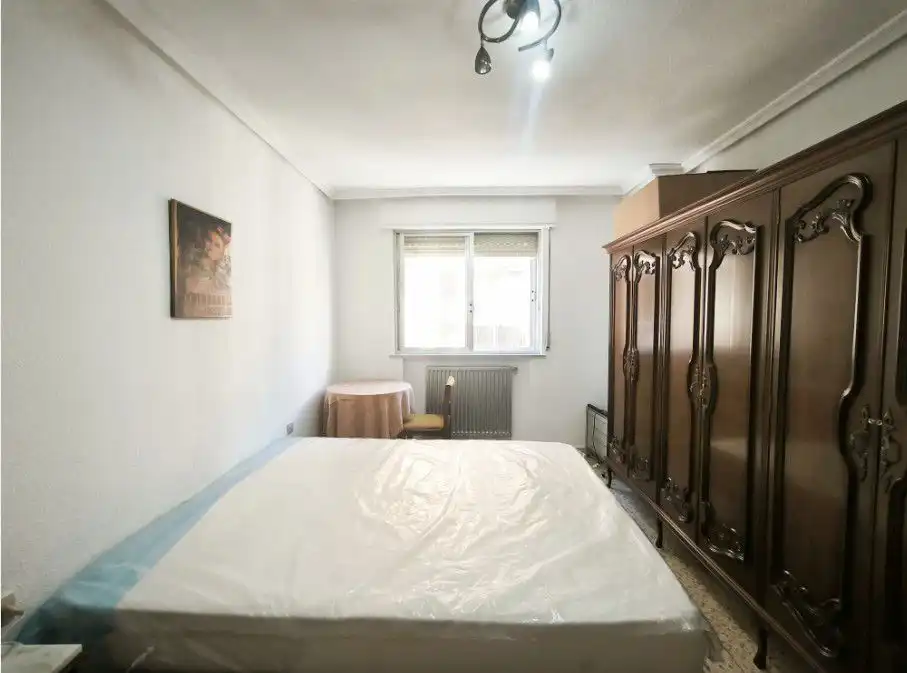 Habitación de Piso de alquiler en Salamanca con Calefacción y Balcón