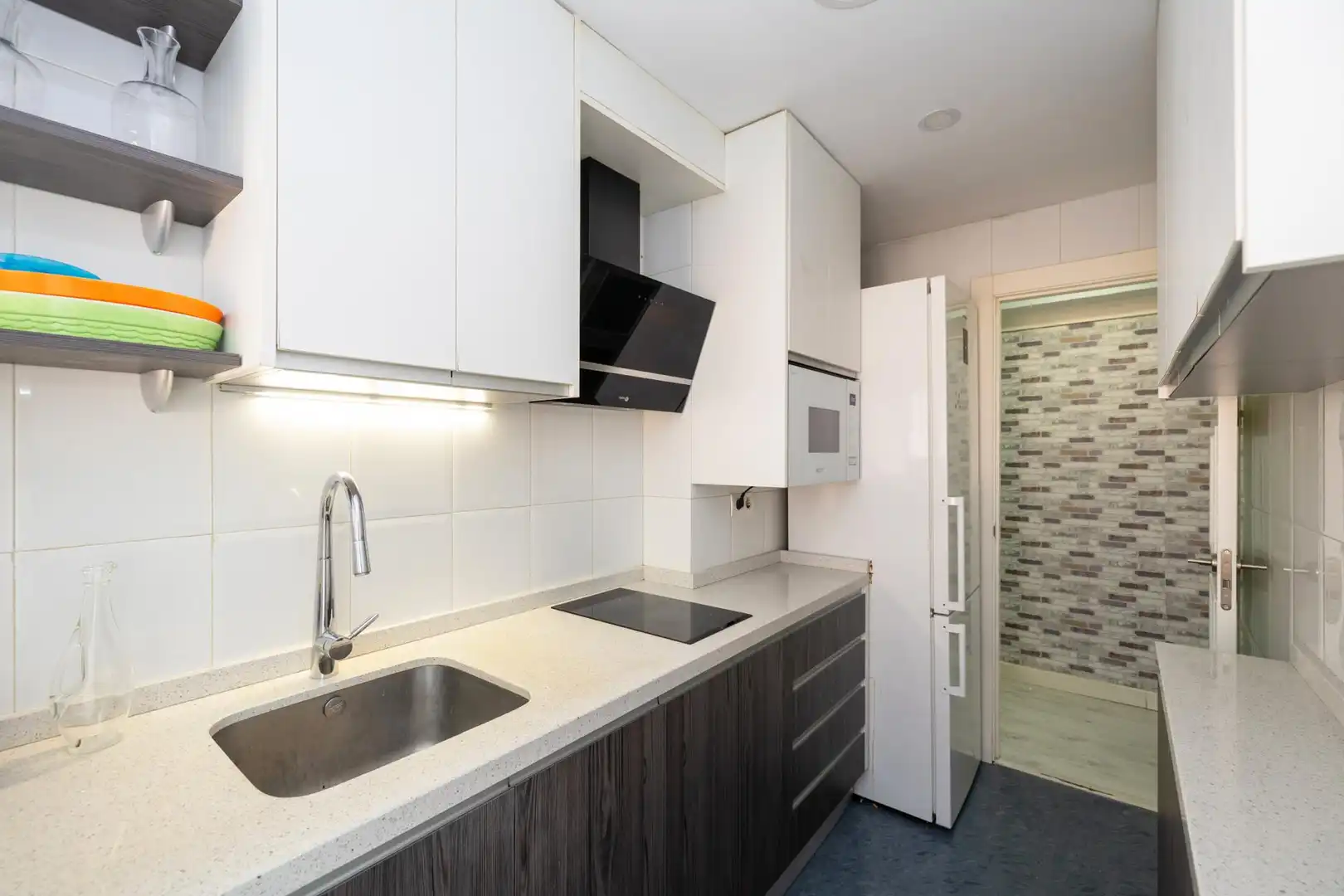 Kitchen of Flat for sale in Granada  with Parquet flooring, Terrace and Washing machine
