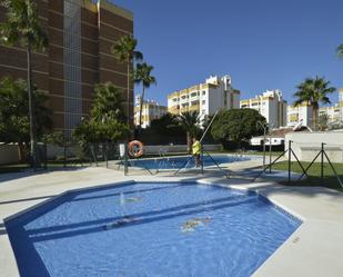 Piscina de Apartament de lloguer en Benalmádena amb Aire condicionat i Terrassa