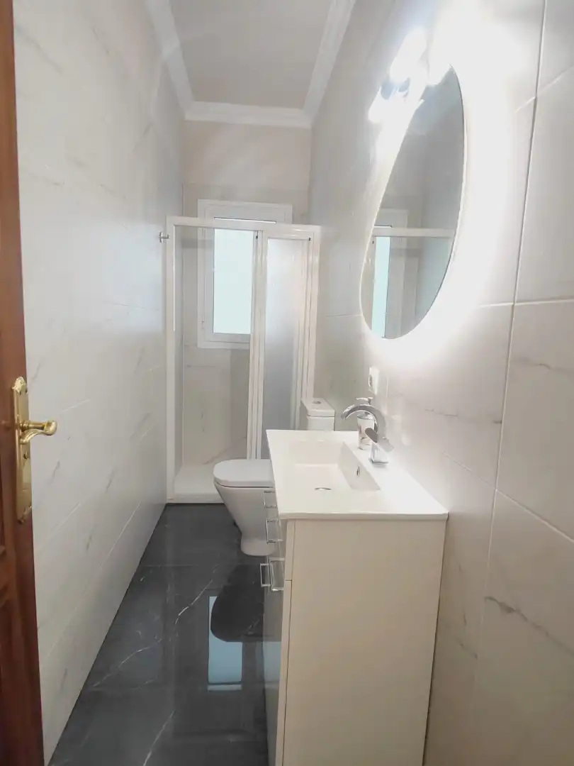 Baño de Piso en venta en Güímar con Aire acondicionado, Terraza y Amueblado