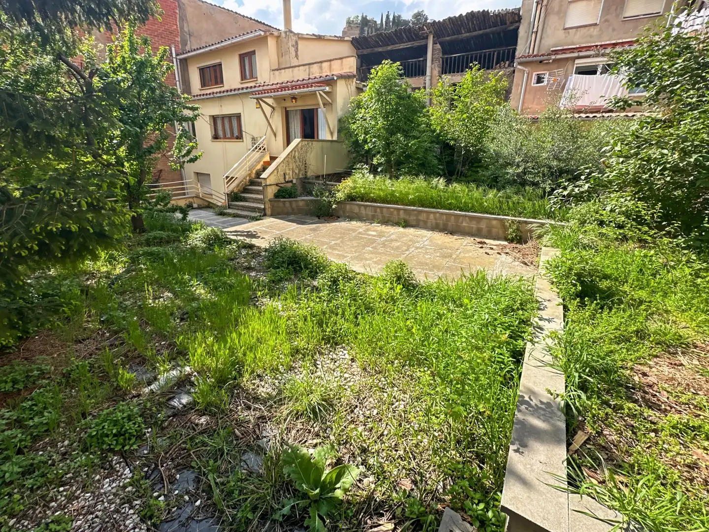 Einfamilien-Reihenhaus zum Verkauf in Berga mit Heizung und Balkon