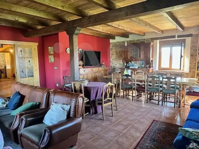 Menjador de Casa o xalet en venda en Destriana amb Calefacció