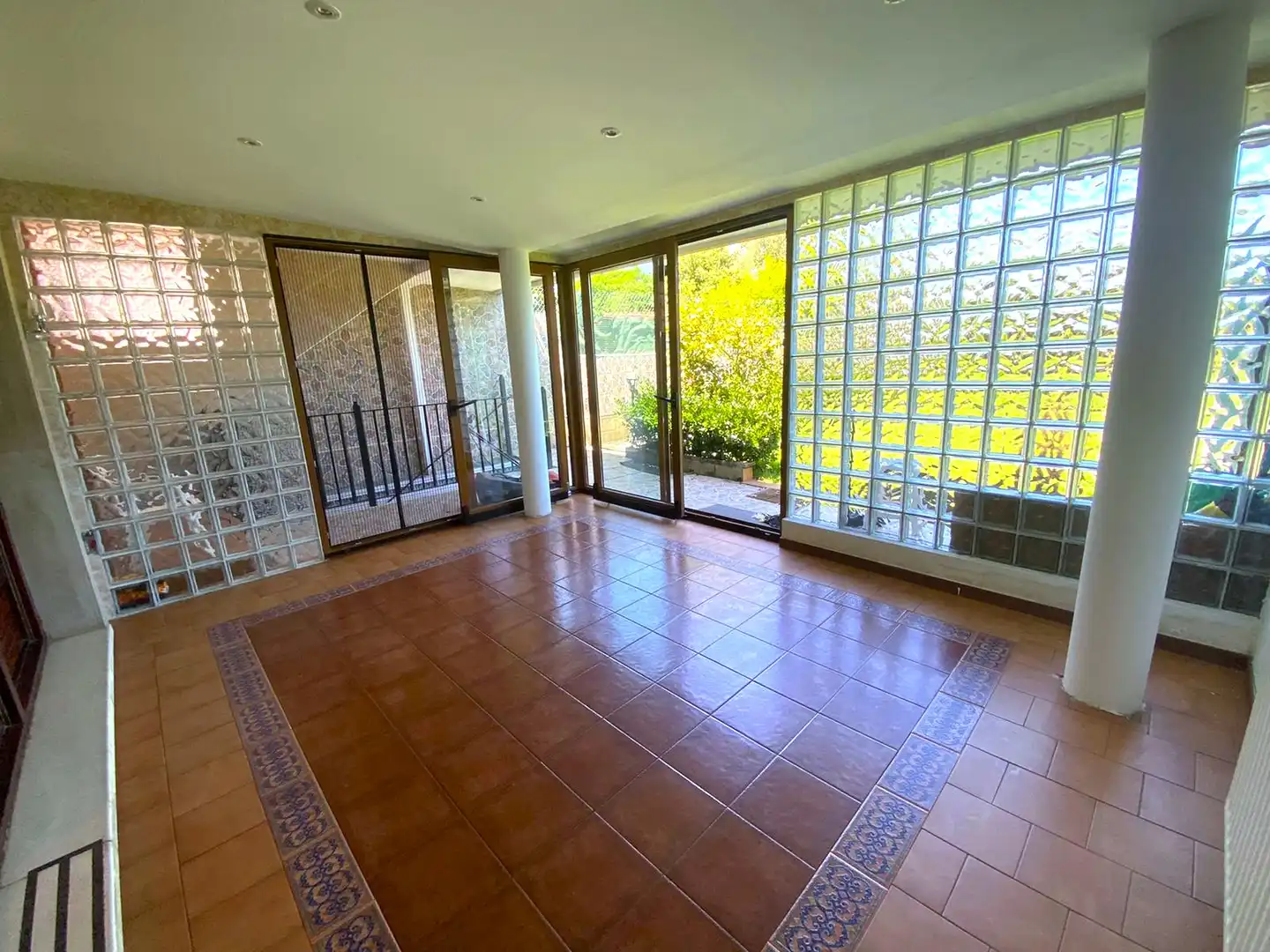 Einfamilien-Reihenhaus zum Verkauf in Castro-Urdiales mit Heizung, Privatgarten und Parkett