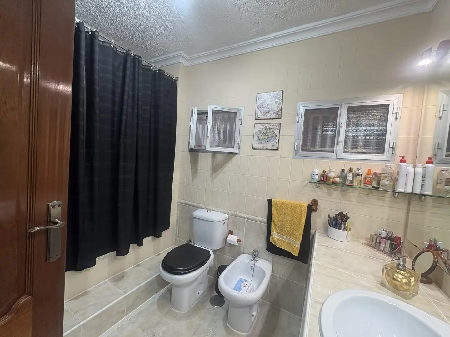 Bathroom of Flat for sale in Sevilla  with Air Conditioner, Heating and Terrace